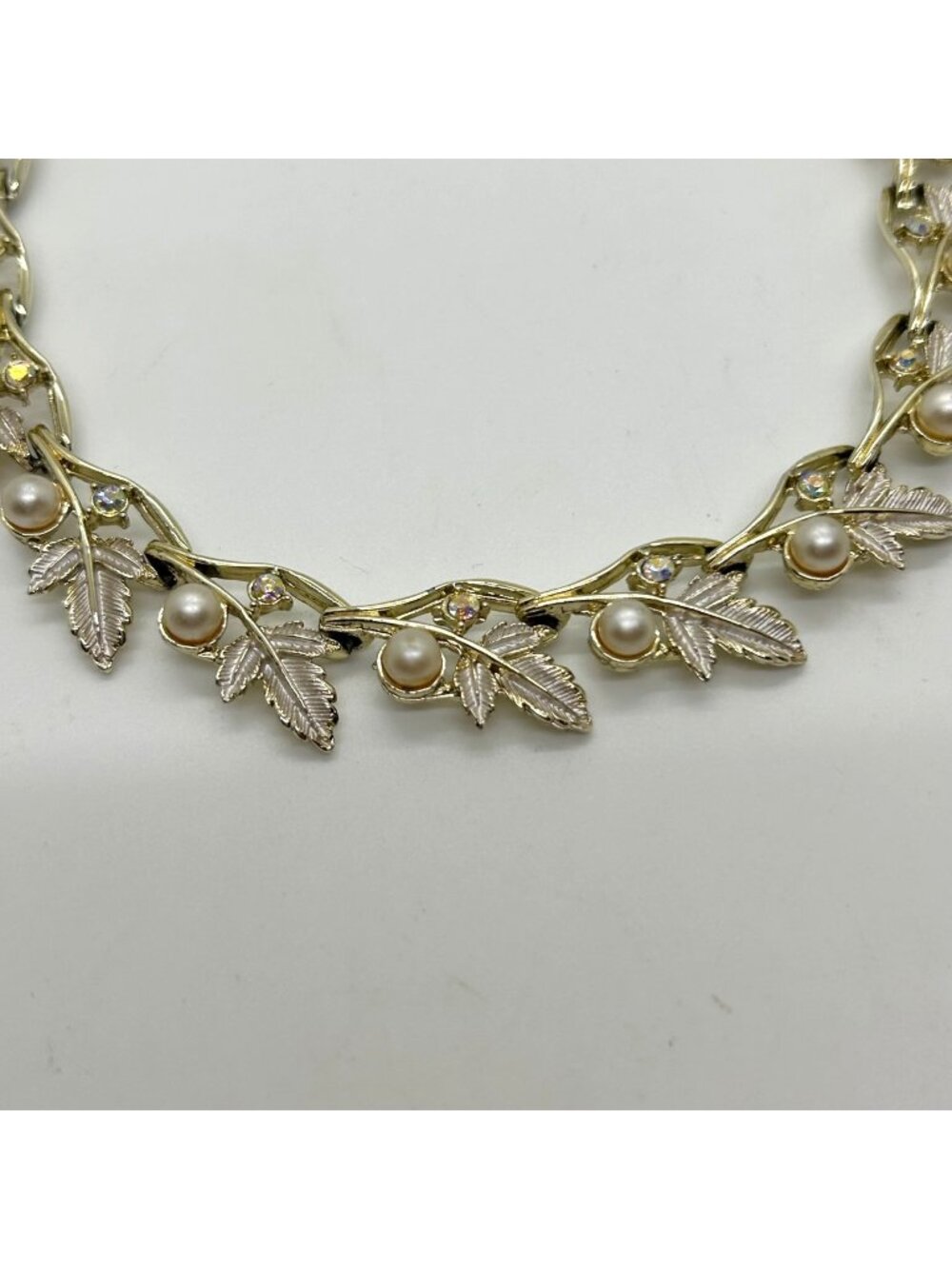 Vintage Judy Lee Gold Tone Necklace Leaf Design Faux Pearls Rhinestones Elegant
